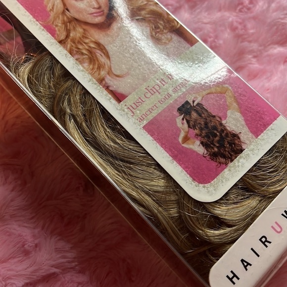 𝅺Hairdo HairUWear Honey Ginger 23” Clip-In Wavy Hair Extensions - Picture 5 of 5